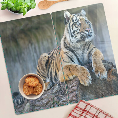 Sklenená doska na krájanie Tiger na kmeni stromu