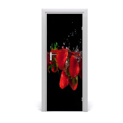 Fototapeta na dvere samolepiace jahody vo vode