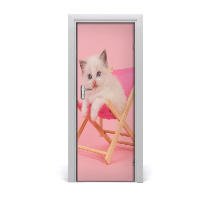 Samolepiace fototapety na dvere Mačka na lehátku