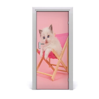 Samolepiace fototapety na dvere Mačka na lehátku