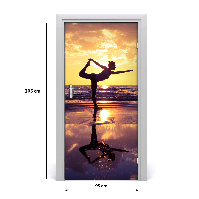 Fototapeta na dvere ľudia joga na pláži