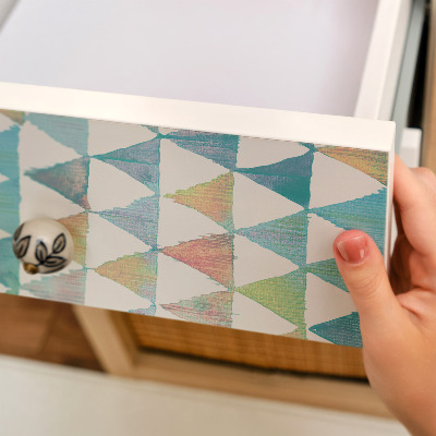 Lepiaca tapeta na nábytok s farebným retro vzorom