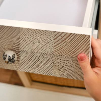 Samolepiaca fólia na nábytok s dreveným vzorom