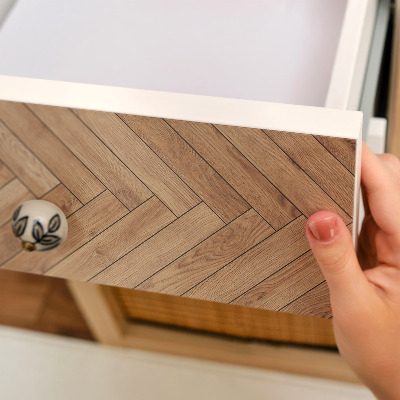 Samolepiaca fólia na nábytok s motívom dreva v tvare rybej kosti