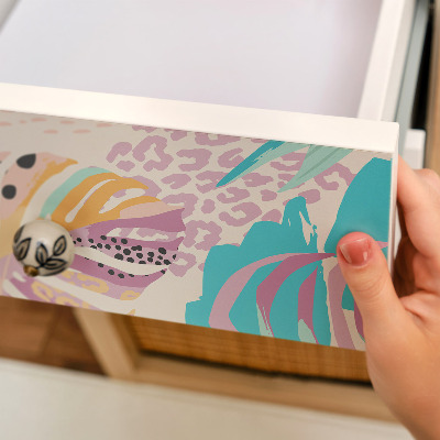 Lepiaca tapeta na nábytok s farebným exotickým motívom