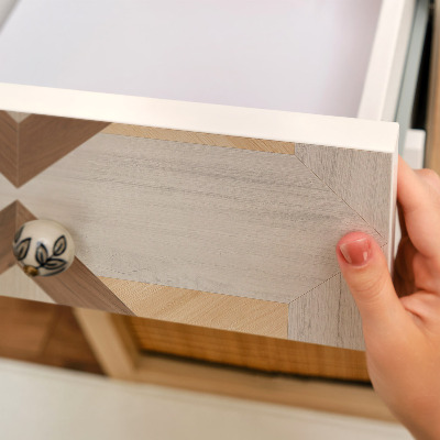 Nalepovacia fólia na nábytok s dreveným vzorom