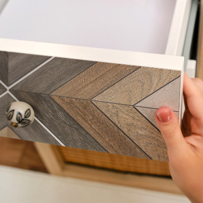 Nalepovacia fólia na nábytok s dekorom drevenej elegancie