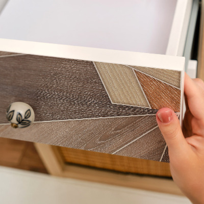 Nalepovacia fólia na nábytok s motívom dreveného vzoru