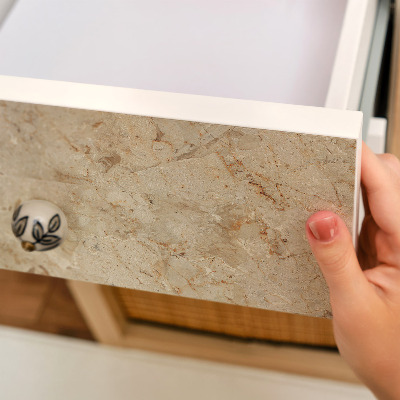 Samolepiaca tapeta na nábytok s mramorovou textúrou