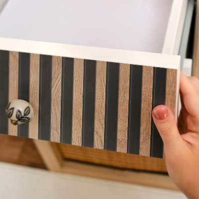 Nábytková fólia s vertikálnymi lamelami