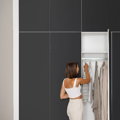 Lepiaca tapeta na nábytok v čiernej farbe