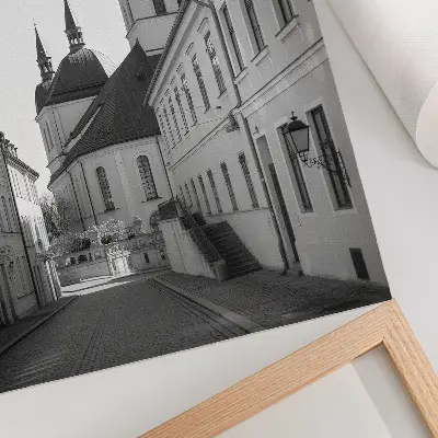 Plagát historické budovy s elegantnými architektonickými detailmi