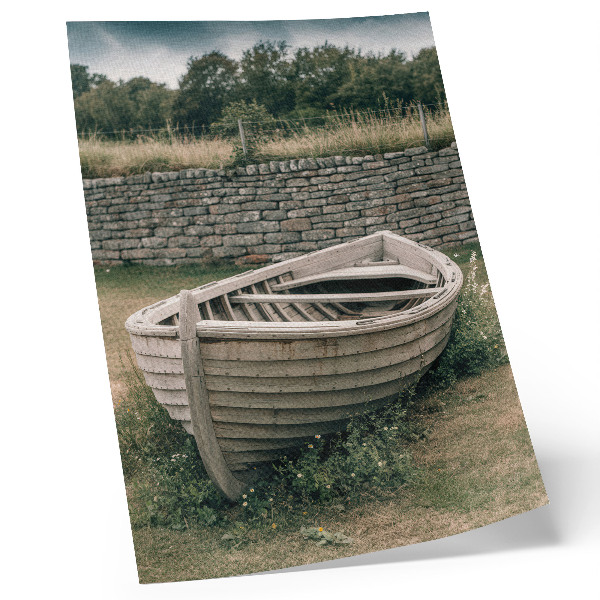 Poster na stenu Opustená loď tráva stena príroda mier