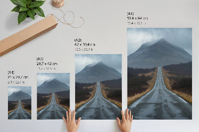 Poster na stenu Zamračené hory, hrboľatá cesta, pokojná atmosféra