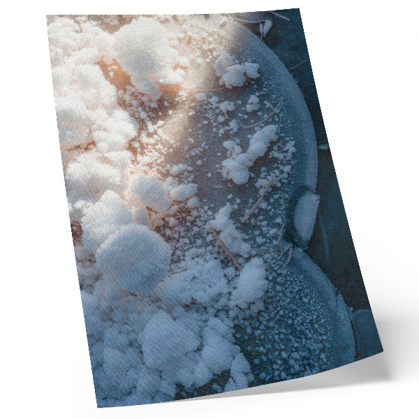 Poster na stenu Ľadové kryštáliky v bielo-modrom odtieni pre zimnú atmosféru