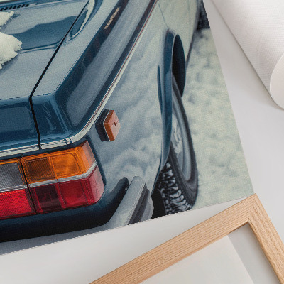 Plagát Retro auto na snehomodro-bielom pozadí