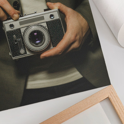 Poster na stenu Retro fotoaparát ruky elegantný retro štýl