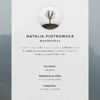 Poster na stenu Žltý dom hmla hory pokojná atmosféra
