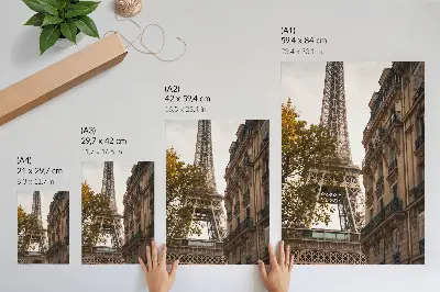 Plagát na stenu Eiffelova veža v architektúre v teplých farbách so stromami