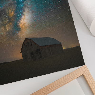 Poster na stenu Nočná obloha s hviezdami a Mliečna dráha nad stodolou