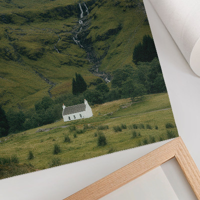 Poster na stenu Zelené kopce, malebná chata, pokojná atmosféra