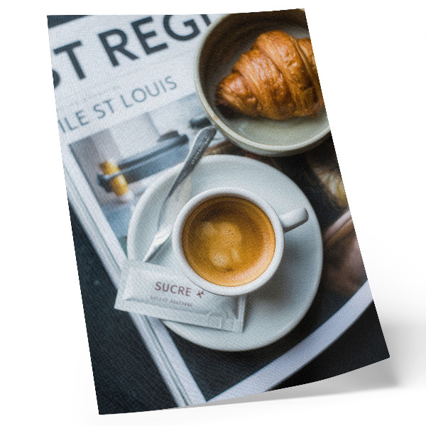 Poster na stenu Čiernobiele pozadie káva croissant elegancia relaxácia