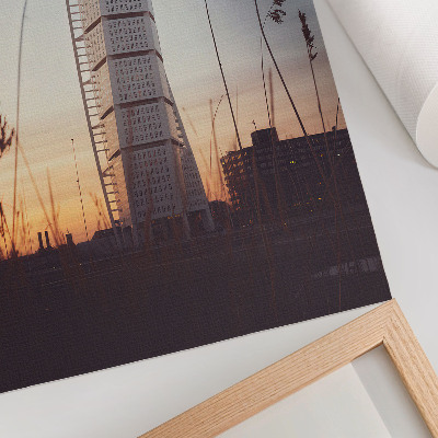 Poster na stenu Mrakodrap v zapadajúcom slnku, moderná architektúra
