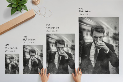 Poster na stenu Čiernobiely portrét plný elegancie