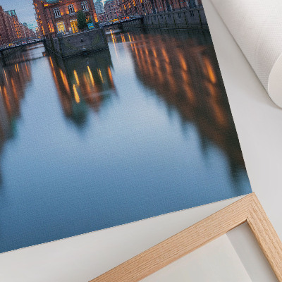 Poster na stenu Symetrická architektúra a odrazy vody