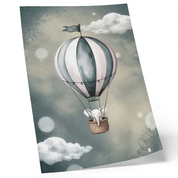 Plagát balón s oblakmi v jemných sivých odtieňoch