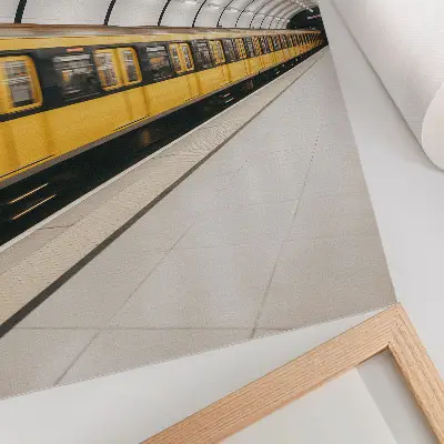 Plagát do obývačky moderné metro s hladkými a dynamickými linkami