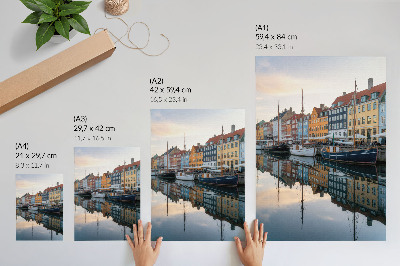 Poster na stenu Farebné budovy sa pôvabne odrážajú vo vode