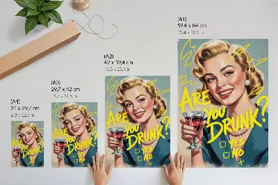 Plagát na stenu s motívom dynamických farieb a retro komiksového textu pre ženu