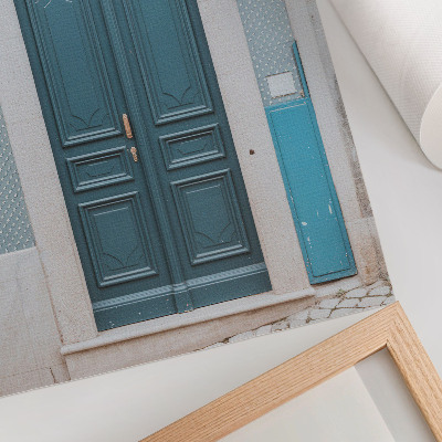 Poster na stenu Modré dvere s bielymi architektonickými prvkami