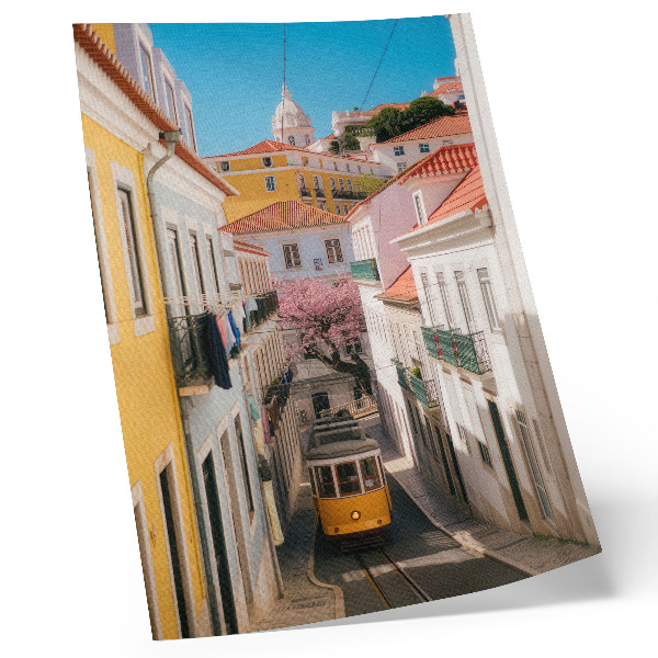 Poster na stenu Ulica s električkou, pastelové činžiakové domy, kvety
