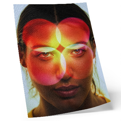 Poster na stenu Ľudská tvár s farebnými energetickými kruhmi