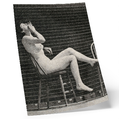 Plagát do obývačky Žena sediaca nahá na stoličke a fajčiaca cigaretu, Eadweard Muybridge
