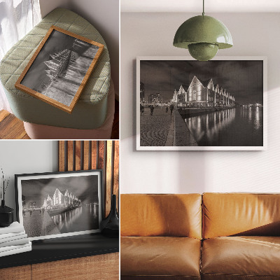 Poster Monochromatická architektúra s odrazom vo vode