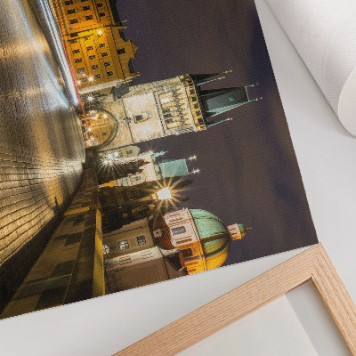Poster Očarujúca architektúra osvetleného mosta v noci