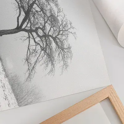 Plagát osamelý strom v zime v minimalistickom štýle pre pokoj a harmóniu