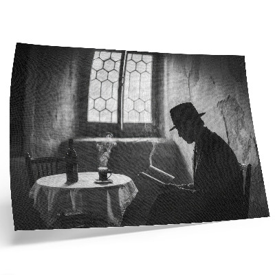 Plagát do izby Čiernobiela atmosféra, muž s knihou, klasická elegancia