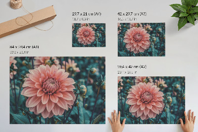 Poster Ružová dahlia a zelené listy, moderná kompozícia