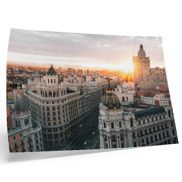 Poster Večerné mesto s majestátnou architektúrou