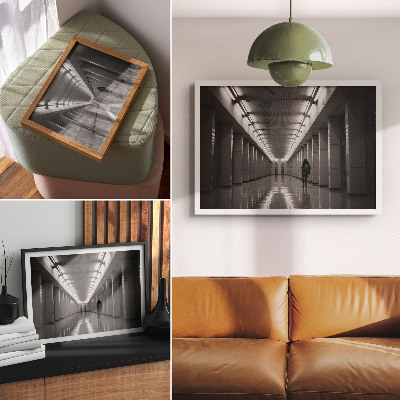 Poster Monochromatická chodba so stĺpmi