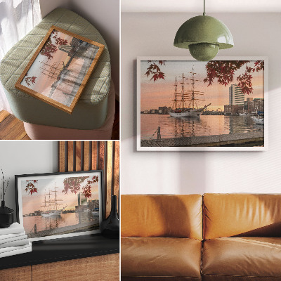 Poster Plachetnica pri západe slnka, pokojná panoráma mesta