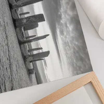 Retro plagát nespracované kamene s motívom tajomného kruhu a mierového odrazu