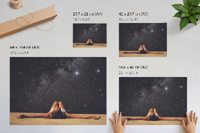 Poster Surrealistická postava pod hviezdnou oblohou