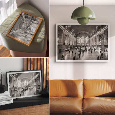 Retro plagát Elegantný interiér s veľkými oknami a centrálnym schodiskom