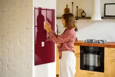 Magnetická popisovacia tabuľa bordové vyhotovenie