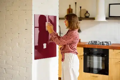 Magnetická popisovacia tabuľa bordové vyhotovenie